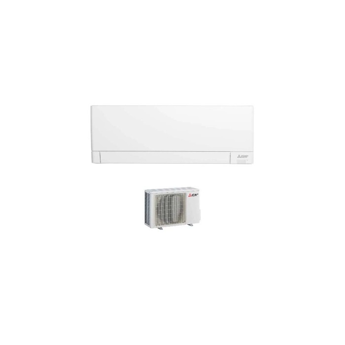 Climatizzatore t.b.t. bianco con unità interna ed esterna.