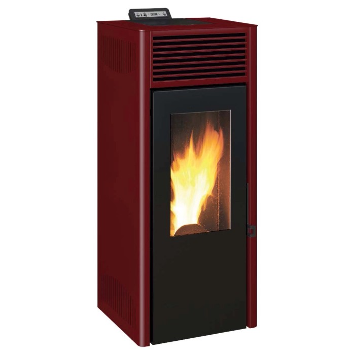 Stufa a pellet t.b.t. rossa con porta nera e fuoco visibile.
