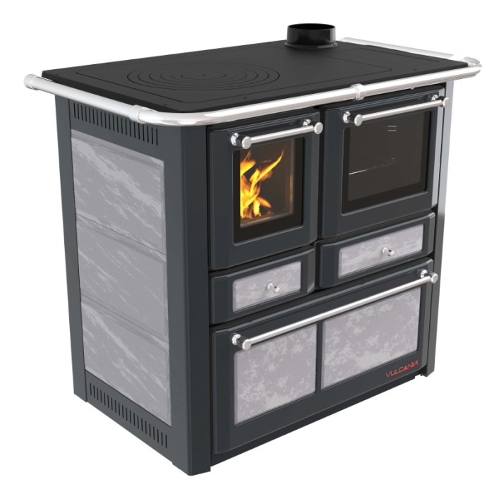 Stufa a legna t.b.t. con piano cottura e forno.