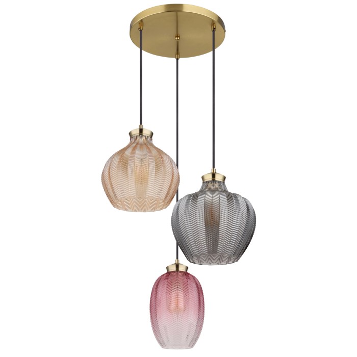 Lampada a sospensione a tre luci con paralumi in vetro colorato e sospensione dorata.