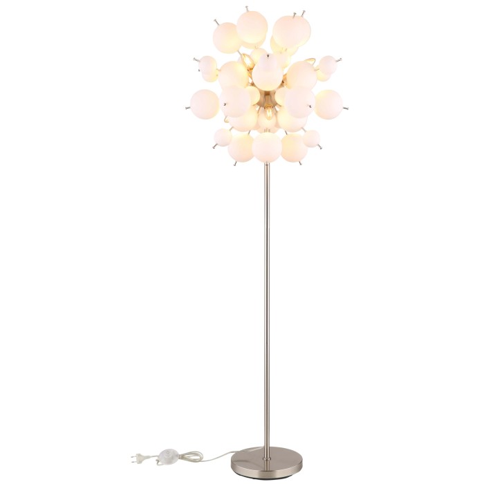 Lampada da terra moderna "t.b.t." con paralume sferico e struttura color argento.
