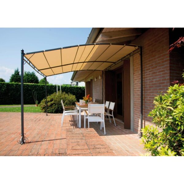 Gazebo t.b.t. beige con tavolo da pranzo e sedie su un patio.