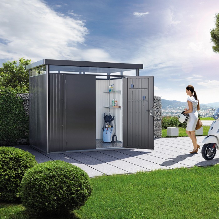 Casetta da giardino Biohort HighLine, grigio scuro metallizzato, con doppia porta e scaffali. Rimessa da giardino in metallo.