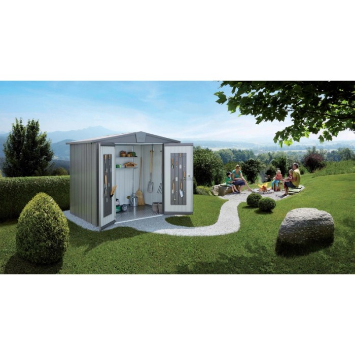 Casetta da giardino in metallo Biohort Europa, grigio quarzo metallizzato, con porte aperte e attrezzi da giardino.