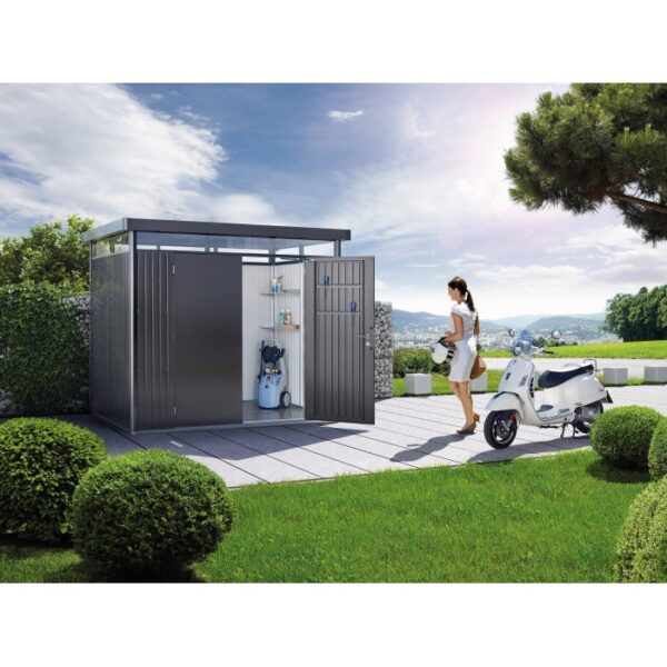 Casetta da giardino in metallo Biohort HighLine, grigio scuro, 7,6 m² con doppia porta e accessori.