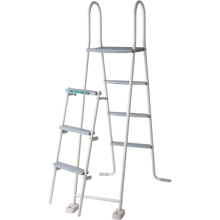 Scala di sicurezza bianca per piscina Gre Atlantis con pareti in acciaio, altezza 134 cm.