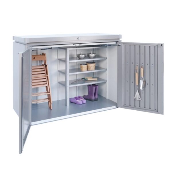 Box da giardino Biohort HighBoard 160 aperta, grigio quarzo metallizzato, con accessori da giardino.