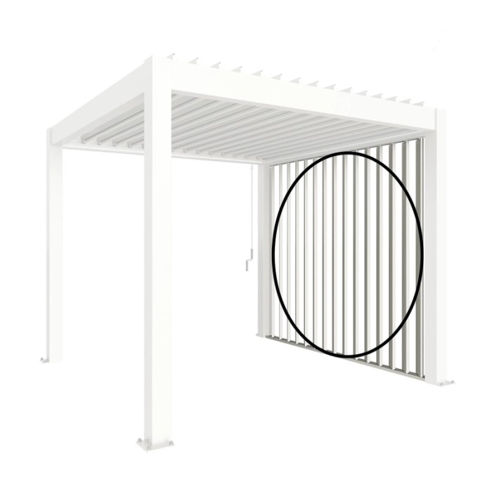 Pannello laterale a lamelle Biohort bianco 4 m con finitura per tettoia da terrazza.