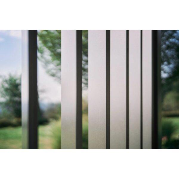 Pannello laterale a lamelle Biohort in grigio quarzo metallizzato per tettoia.