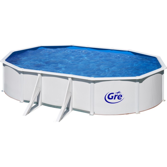 Piscina fuori terra ovale Gre Fidji in acciaio bianco, 500x300x120 cm, riempita con acqua blu.