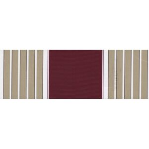 Campione di un cuscino per lettino prendisole t.b.t. con strisce beige, bianche e rosso vino.