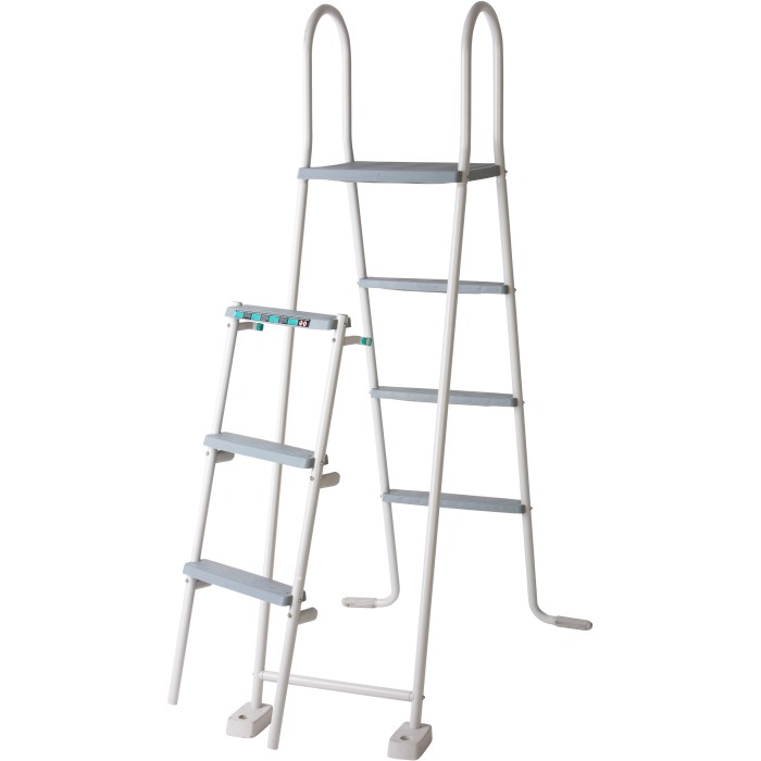 Scala per piscina bianca per piscina con pareti in acciaio Gre Atlantis, scala di sicurezza con gradini e piattaforma.