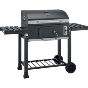 Barbecue a carbone nero con ripiani e ruote.