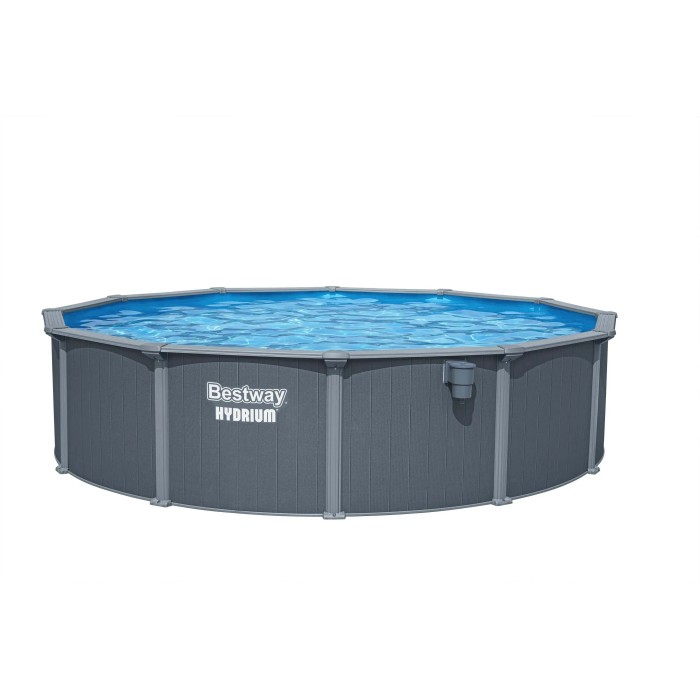 Piscina Bestway Hydrium, piscina fuori terra con parete in acciaio grigia, riempita d'acqua.