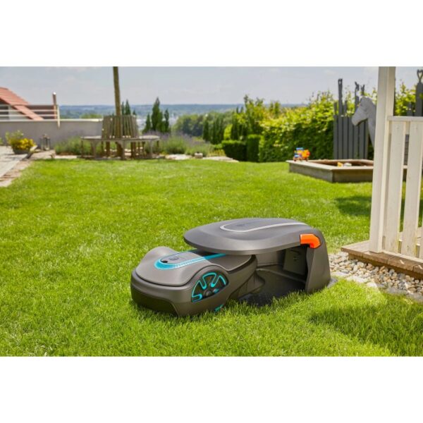 Garage per robot rasaerba Gardena per Sileno city/life su prato. Protezione dagli agenti atmosferici.