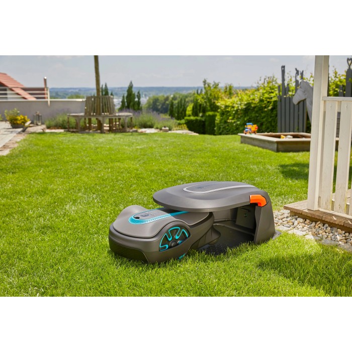 Garage per robot rasaerba Gardena per Sileno city/life su prato. Protezione dagli agenti atmosferici.