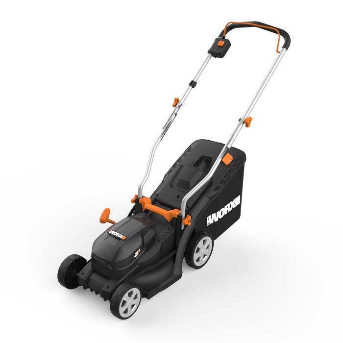 Tagliaerba a batteria Worx WG733E con larghezza di taglio 33 cm, ideale per piccoli giardini.