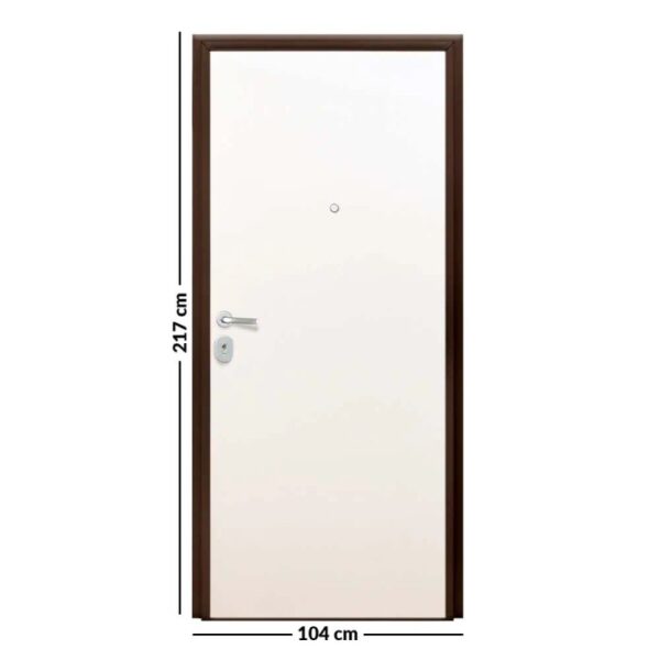 Porta blindata bianca con telaio marrone, maniglia e serratura. Ideale per proteggere la tua casa.