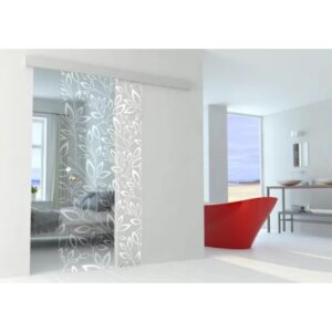 Porta scorrevole in vetro t.b.t. con motivo a foglie in bagno.