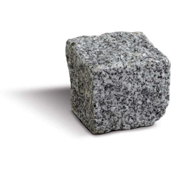 Cubo di pavimentazione in pietra naturale grigia, adatto per vialetti e passi carrai.