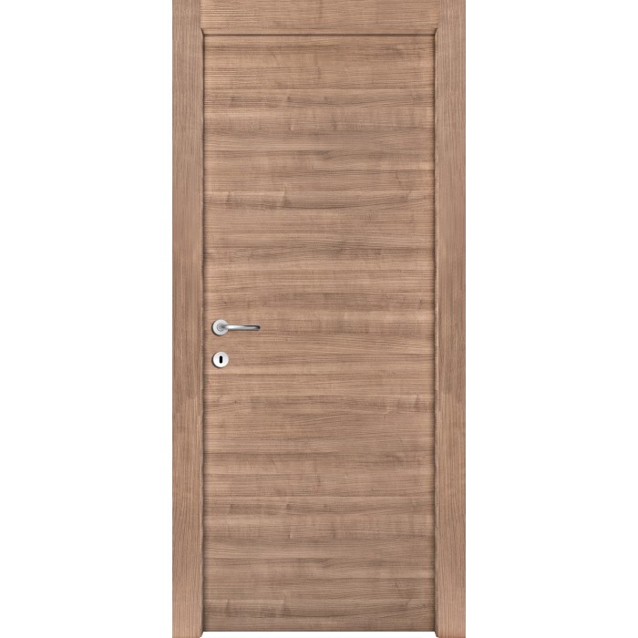 Porta interna color legno con maniglia e serratura