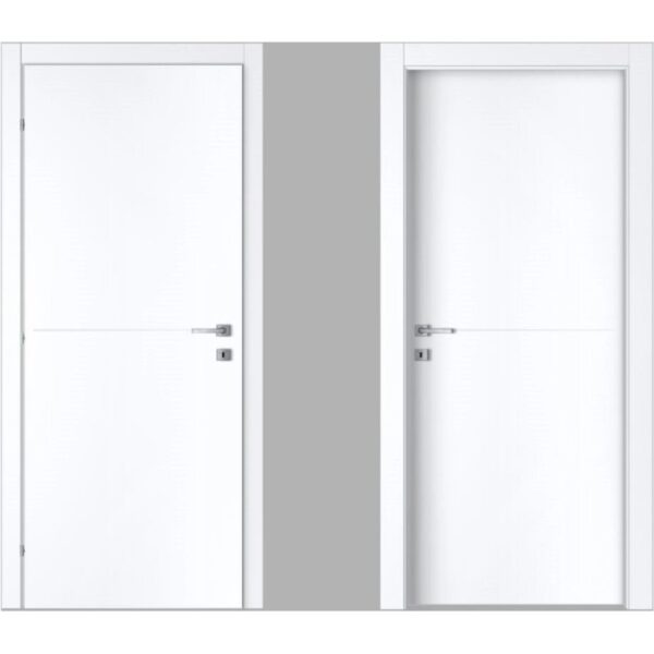 Due porte interne bianche con maniglie argentate. Categoria: Porte per interno.