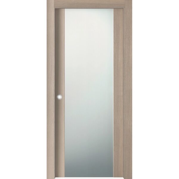 Porta interna t.b.t. con vetro satinato e telaio in legno chiaro.