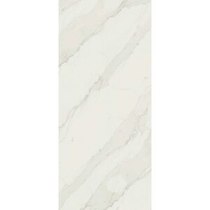 Piastrella vinilica chiara effetto marmo per pavimenti.