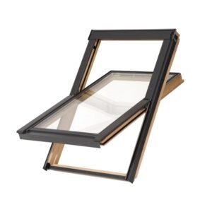 Finestra a bilico in legno aperta, 78x118 cm, per tetto inclinato 15-90 gradi.