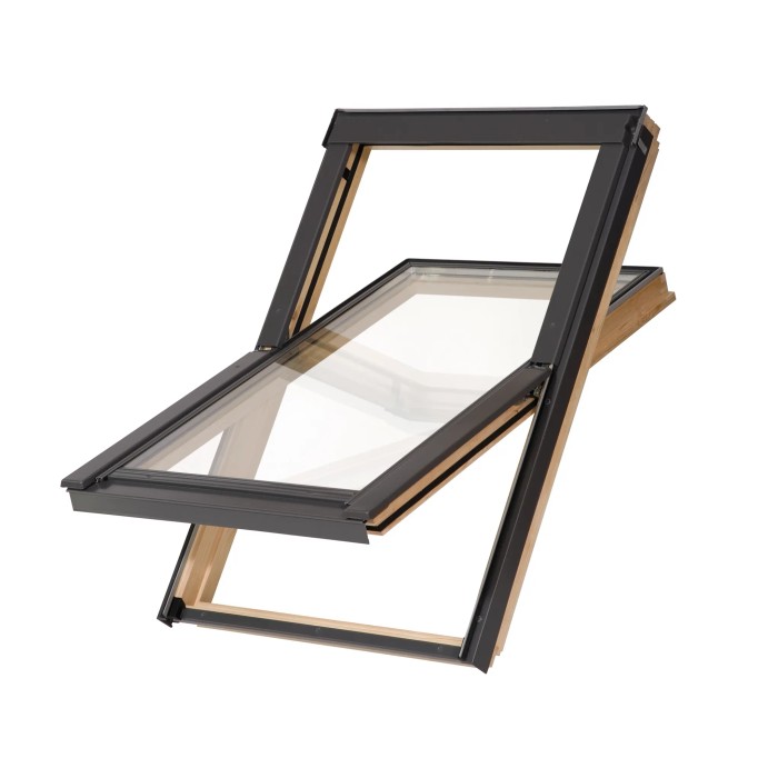 Finestra a bilico in legno aperta, 78x118 cm, per tetto inclinato 15-90 gradi.