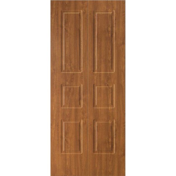 Porta in legno marrone con elementi decorativi rettangolari. Accessori per porte.
