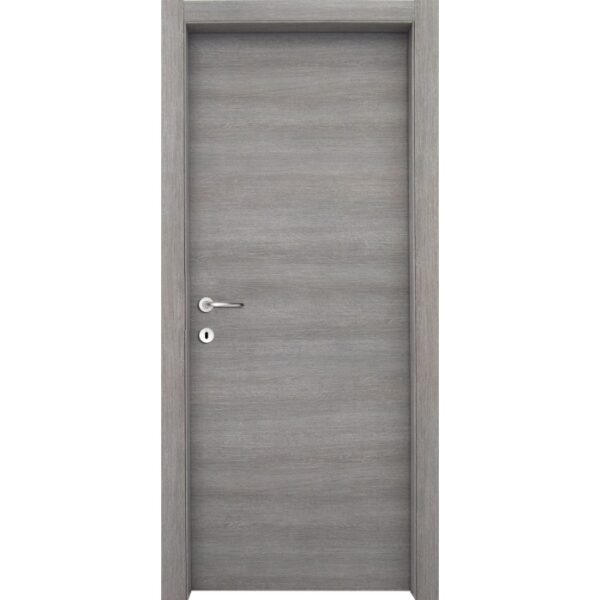 Porta interna grigia con set maniglia. Anta effetto legno.