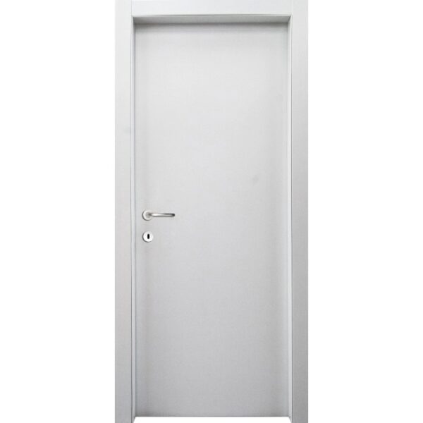 Porta interna bianca con maniglia argentata. Porta semplice per interni.