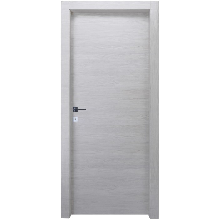 Porta interna chiara con set maniglia, effetto legno. Porta per interni.