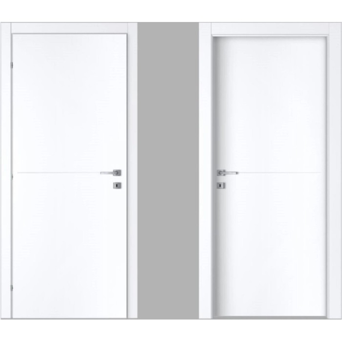 Due porte interne bianche con finiture orizzontali e maniglie argentate.