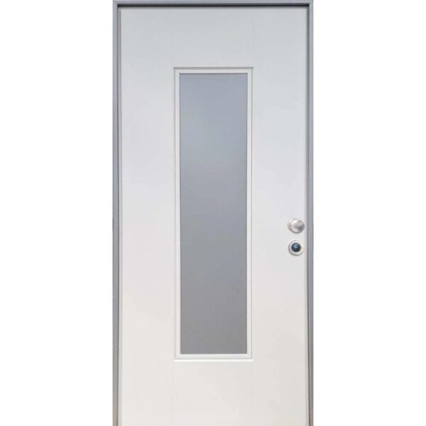 Porta blindata bianca con inserto in vetro stretto, ferramenta visibile.