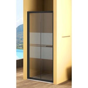 Box doccia t.b.t. con telaio nero e vetro parzialmente satinato.