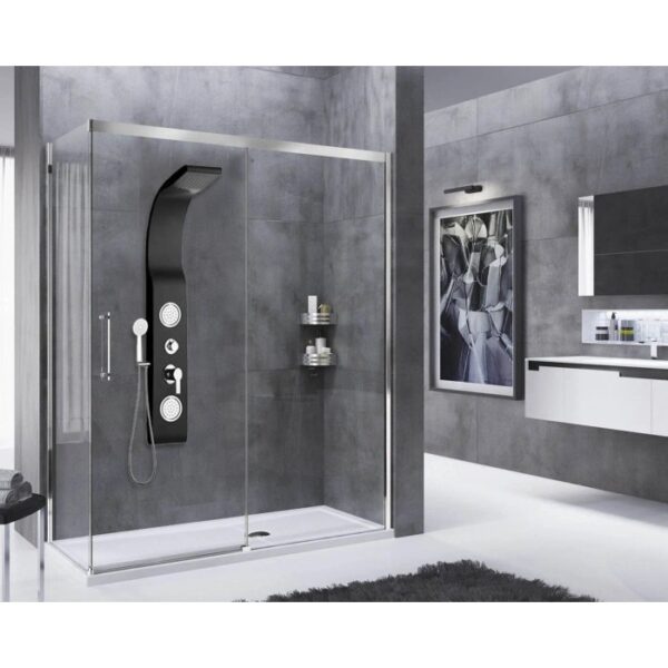 Cabina doccia moderna con colonna doccia nera t.b.t. e soffione a pioggia in bagno.