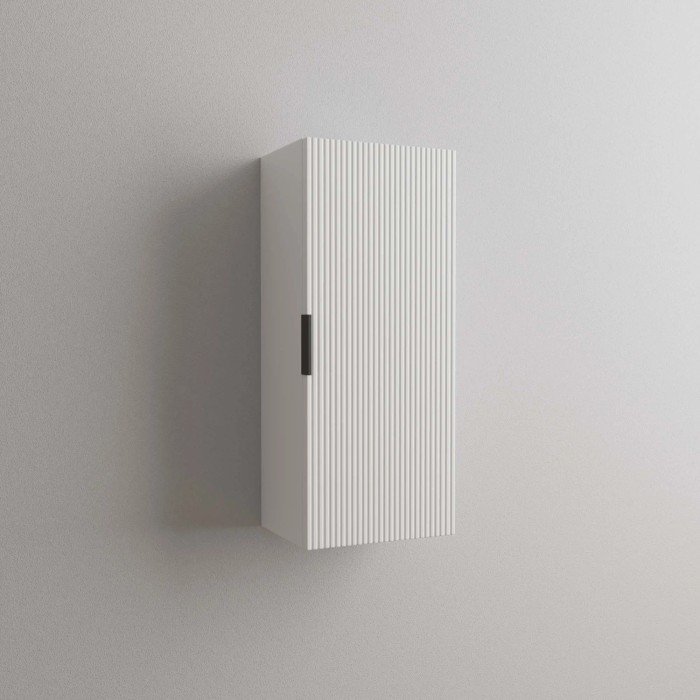 Mobile bagno sospeso t.b.t. bianco con anta scanalata e maniglia nera.