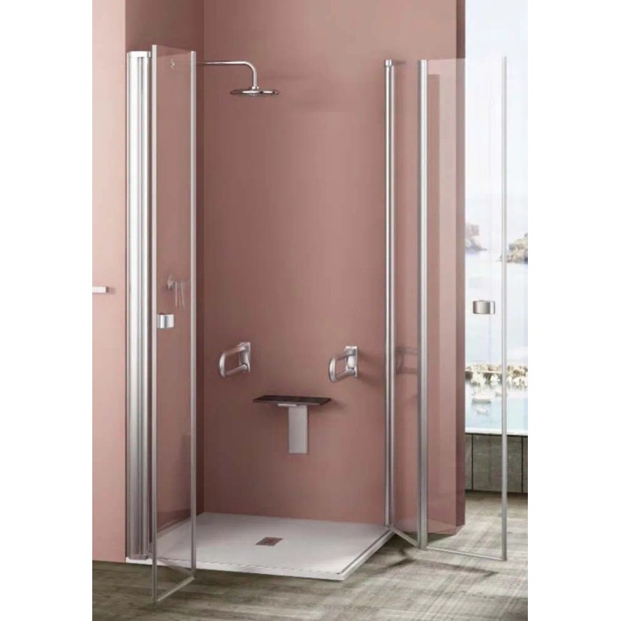 Elegante box doccia angolare con ante in vetro pieghevoli, sedile e maniglioni per comfort e sicurezza.