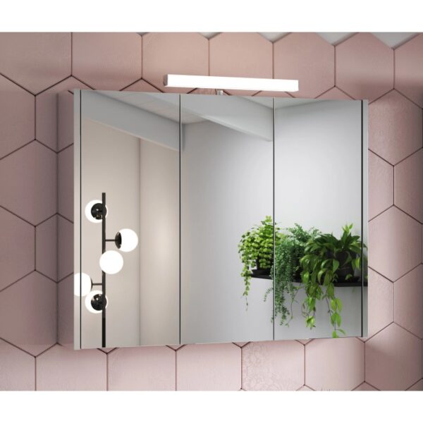 Specchiera t.b.t. con tre ante e illuminazione.