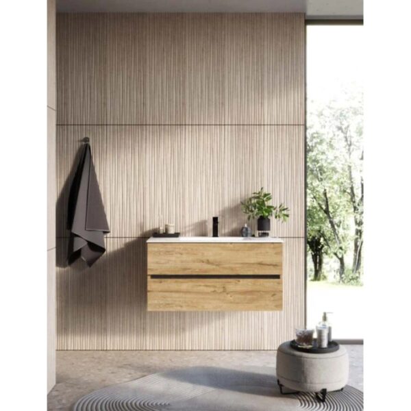 Set di mobili da bagno moderni con mobile lavabo effetto legno e lavabo da appoggio.