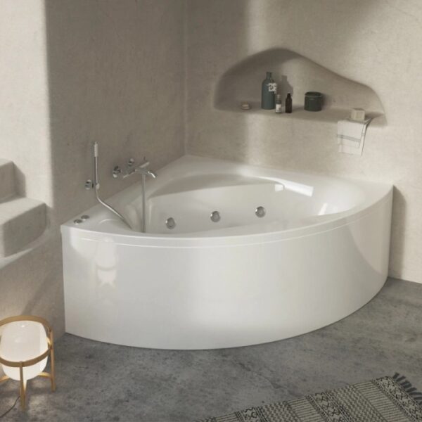 Vasca idromassaggio angolare bianca. Ideale per bagni rilassanti.
