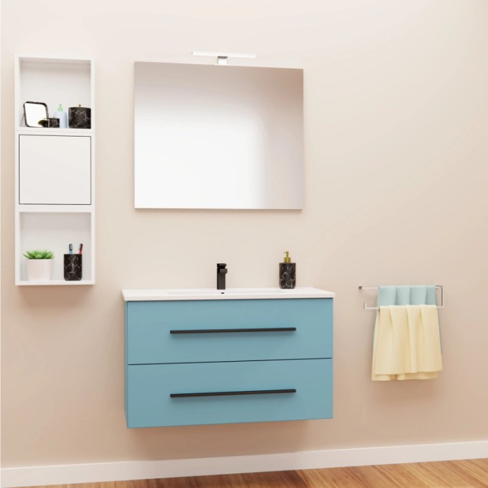 Moderno set di mobili da bagno blu con lavabo, specchio e mensola. Arredo bagno elegante.