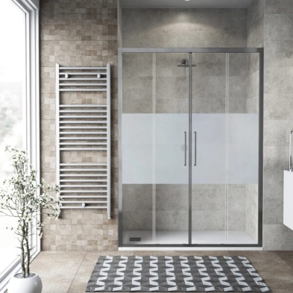 t.b.t. porta doccia scorrevole con vetro satinato in bagno moderno.