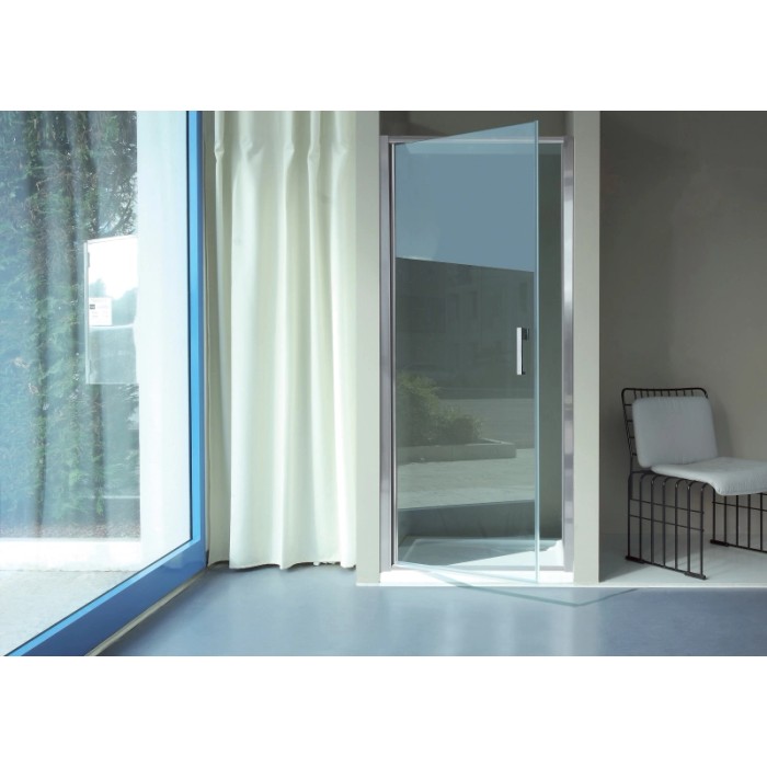 Porta doccia t.b.t. con telaio e maniglia in bagno moderno.