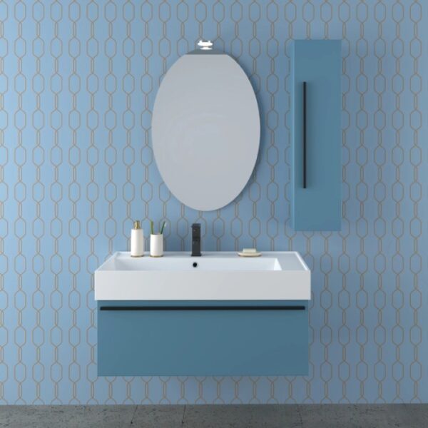 Moderno set di mobili bagno blu con lavabo, specchio e mobile. Elegante Arredo per il bagno.