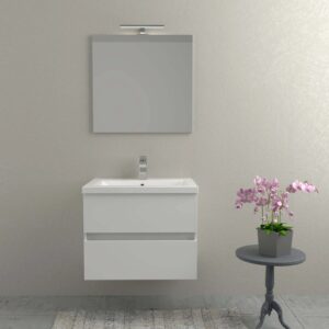 Mobile bagno bianco con specchio e illuminazione, categoria arredo bagno.