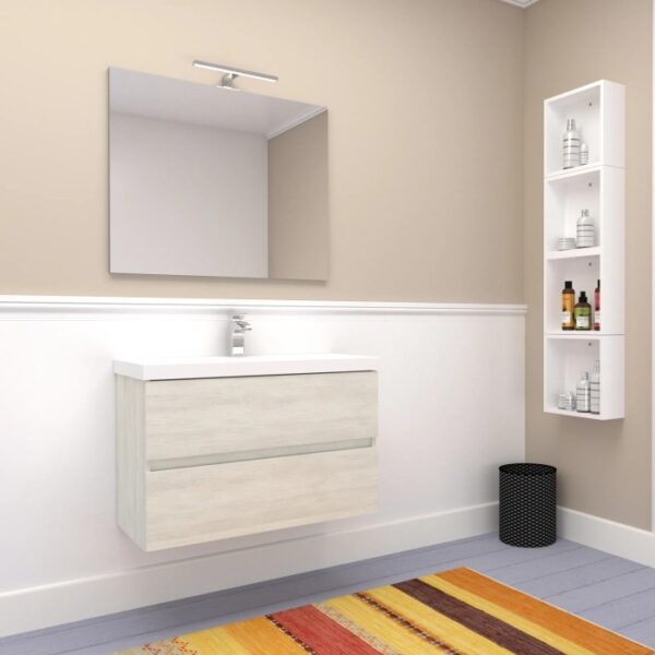 Set bagno moderno con mobile lavabo, specchio e mensola. Arredo per un bagno elegante.