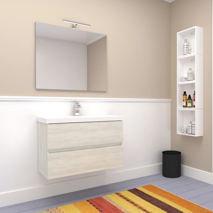 Set bagno moderno con mobile lavabo, specchio e mensola. Arredo per un bagno elegante.